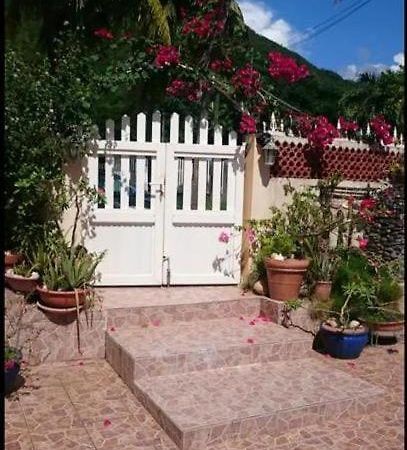 Casa Lof Bed & Breakfast Case-Pilote Exterior photo